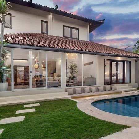 Villa New York - 4 Bdr Pool Luxury Villa, Next To The Forge Bali 세미냑 외부 사진
