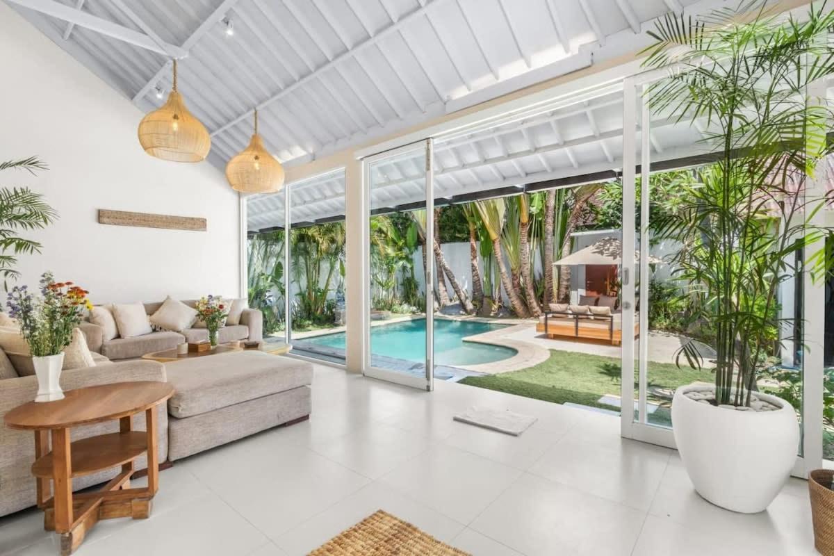 Villa New York - 4 Bdr Pool Luxury Villa, Next To The Forge Bali 세미냑 외부 사진